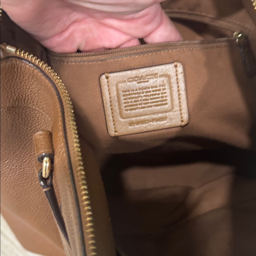 Coach Tyler tote Tan Leather Shoulder Bag - Picture 5 of 6